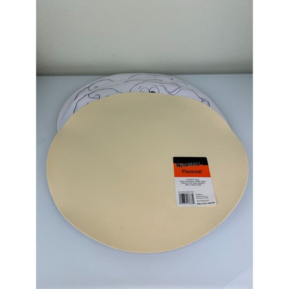 Halloween Ghost Trio BOO Set of 4 Vinyl Circle Placemats Happy Cute Bow Tie - Picture 6 of 13